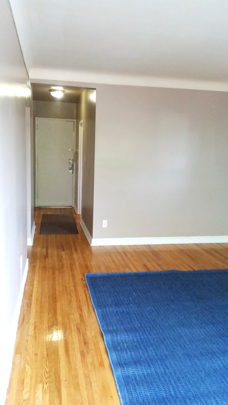 981 Mohawk Rd E, Hamilton